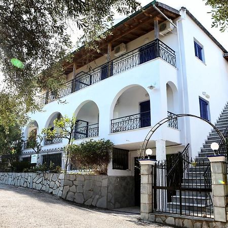 Athina Apartments Kato Korakiana Exterior foto