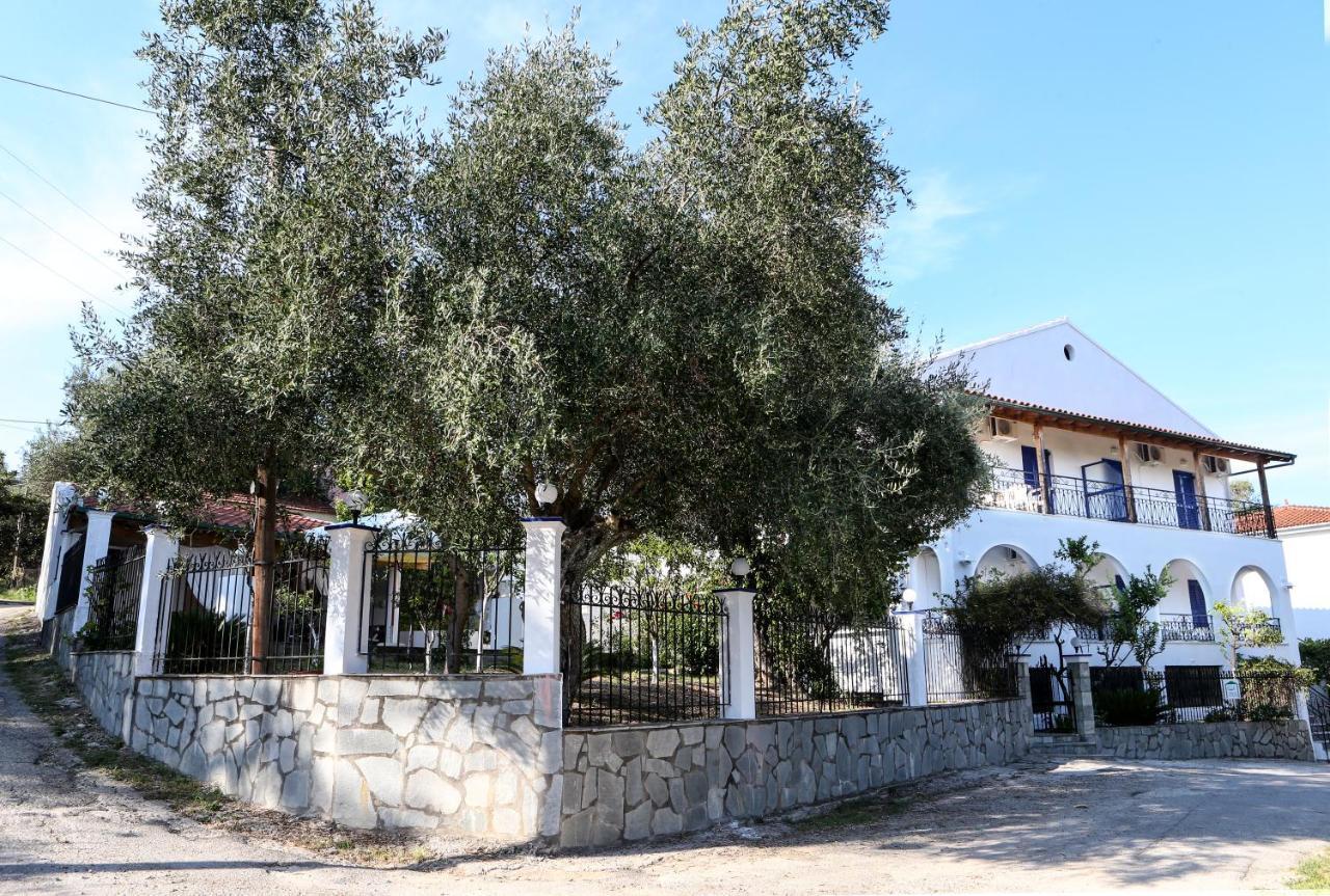 Athina Apartments Kato Korakiana Exterior foto
