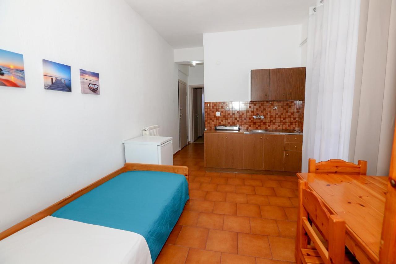 Athina Apartments Kato Korakiana Exterior foto